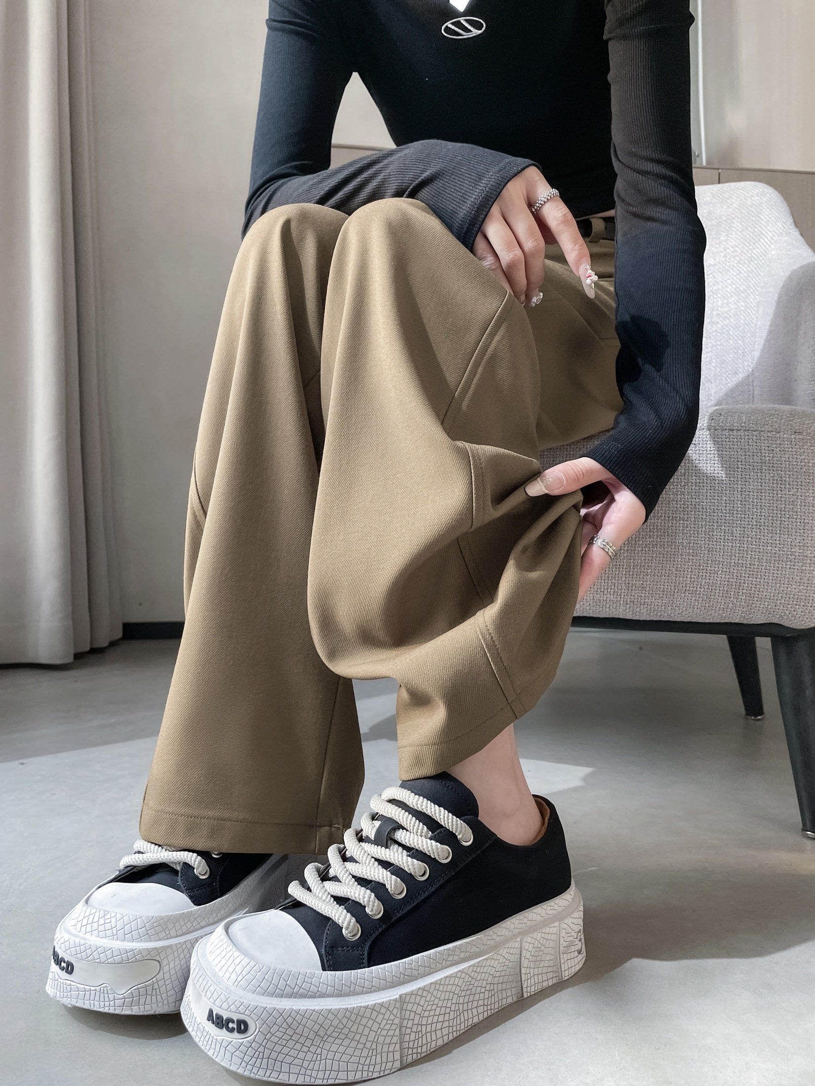 Straight-leg Trousers