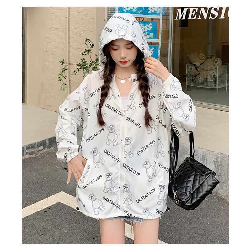 Breathable UV-Protective Loose Fit Thin Raincoat Hooded Jacket