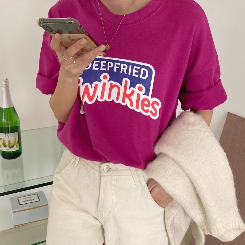 Locker geschnittenes T-Shirt im Preppy-Stil mit kurzen Ärmeln aus reiner Baumwolle