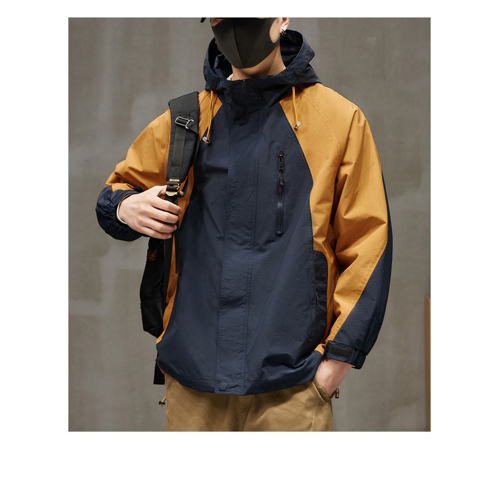 Chaqueta con capucha impermeable estilo workwear con cremallera completa y resistente a las manchas en patchwork