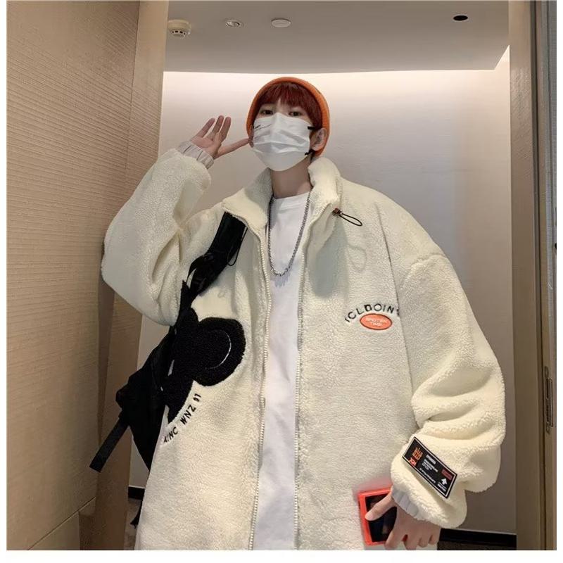 Trendiger Fleece-Mantel mit Harajuku-Stickerei und Reverskragen