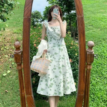 Kleid mit schlichtem Blumendruck