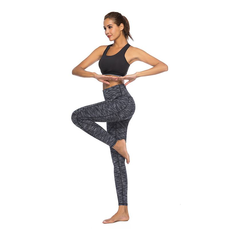 Knielange, elastische Sportleggings mit Tasche für Fitness, Yoga und Sport.