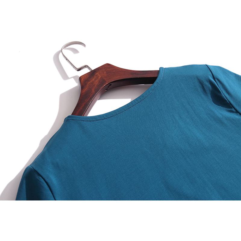 T-shirt à manches courtes en coton pur, col en V, coupe ample et broderie