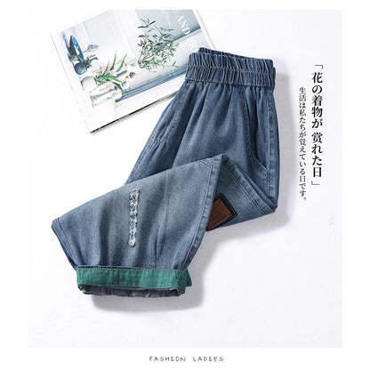 Weite Capri-Jeans in Übergröße, lockerer Schnitt und schmale Beine.