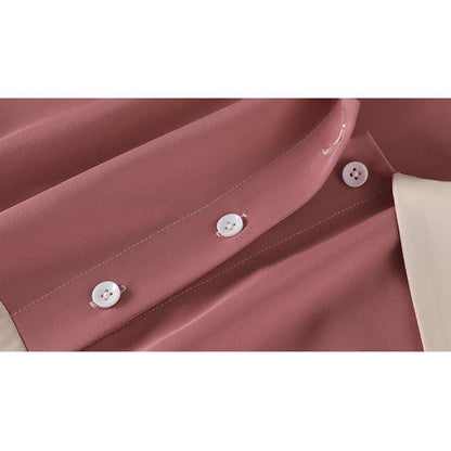 Robe ample à manches demi-longues avec col rose, lien amincissant, style chic et patchwork.