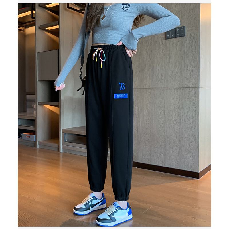 Vielseitige und figurschmeichelnde Sport-Sweatpants mit lockerer Passform