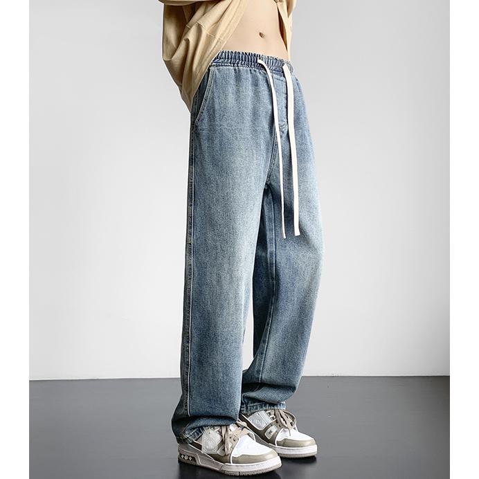 Jeans estilo callejero de corte recto y ajuste holgado lavados.