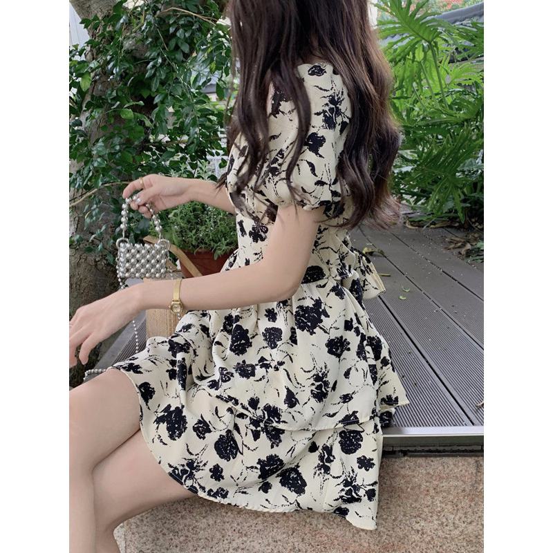 Retro Hollowed-Out Cinched Waist Tie-Up Floral Print Square Collar A-Line Bubble Sleeve Dress