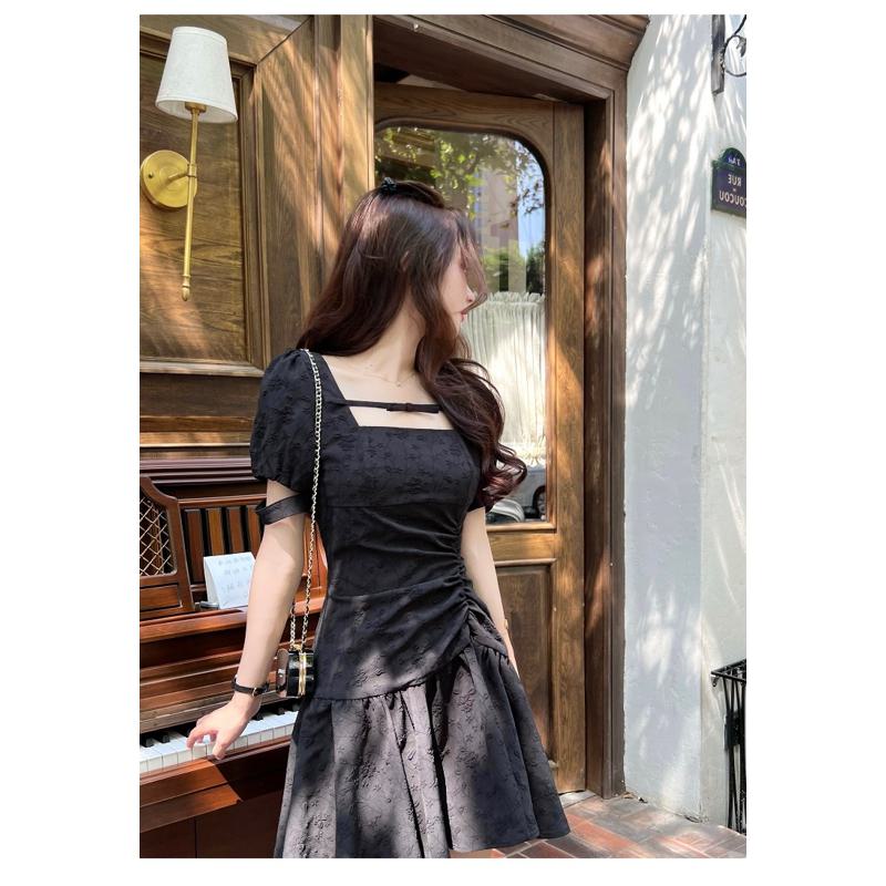 Cinched Waist Square Collar Slimming Fluffy Pleated Black Dress