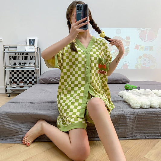 Pyjama-Set aus Baumwolle mit V-Ausschnitt und vorderer Knopfleiste, Kirschmuster