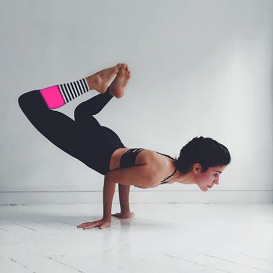 Leggings de sport à rayures élastiques en patchwork pour le yoga et le fitness