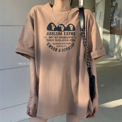 Lockeres Kurzarm-T-Shirt mit Rundhalsausschnitt, überschnittenen Schultern und Print