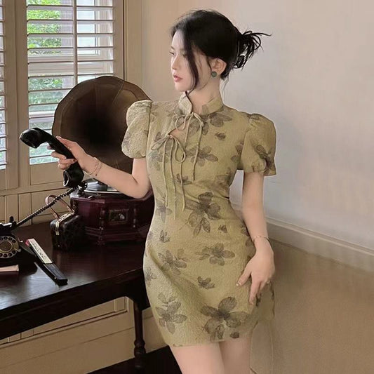 Slim-Fit Brightening Effect Slimming Bubble Sleeve Dress