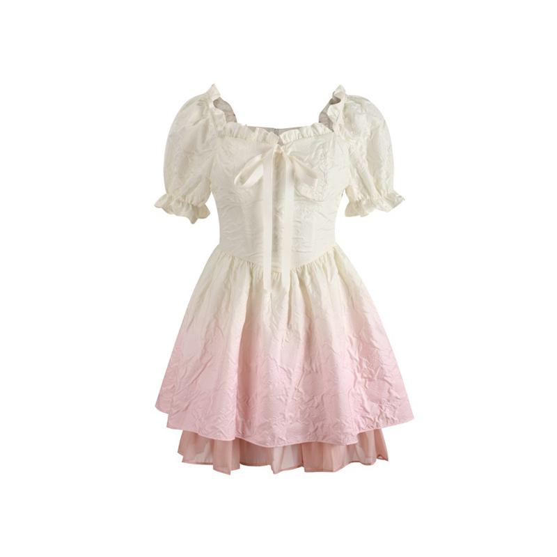 Elegantes, fluffiges Petite-Kleid im französischen Stil mit tailliertem Bund