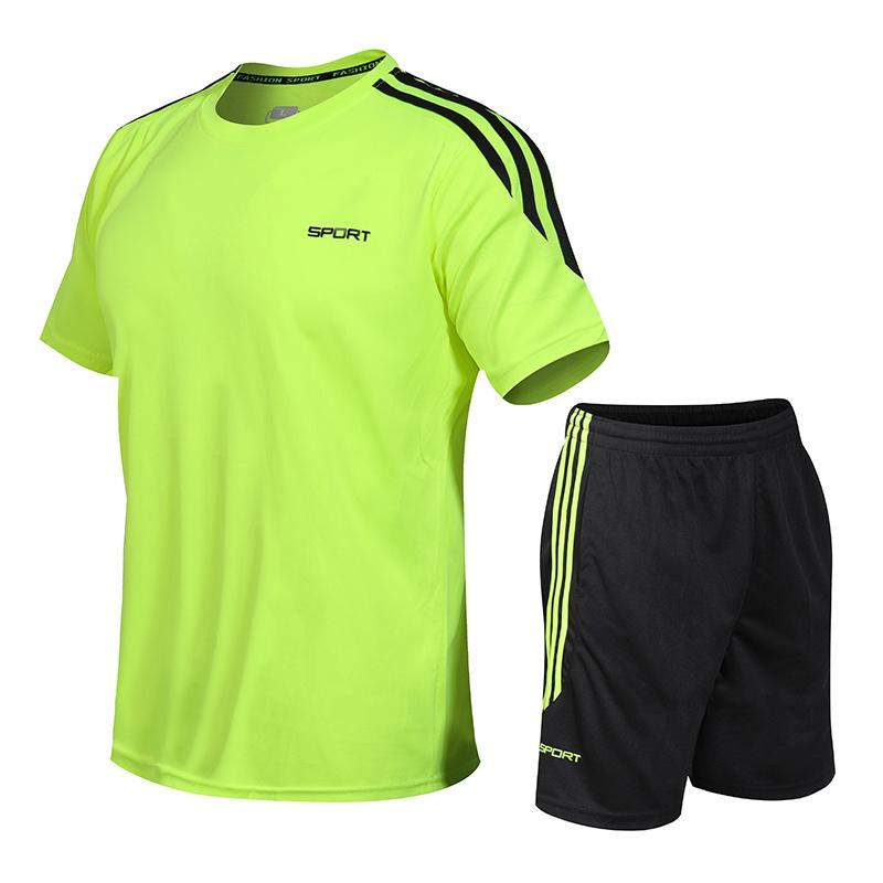 Ensemble de vêtements de sport polyvalent pour la course à pied et l'exercice physique décontracté.