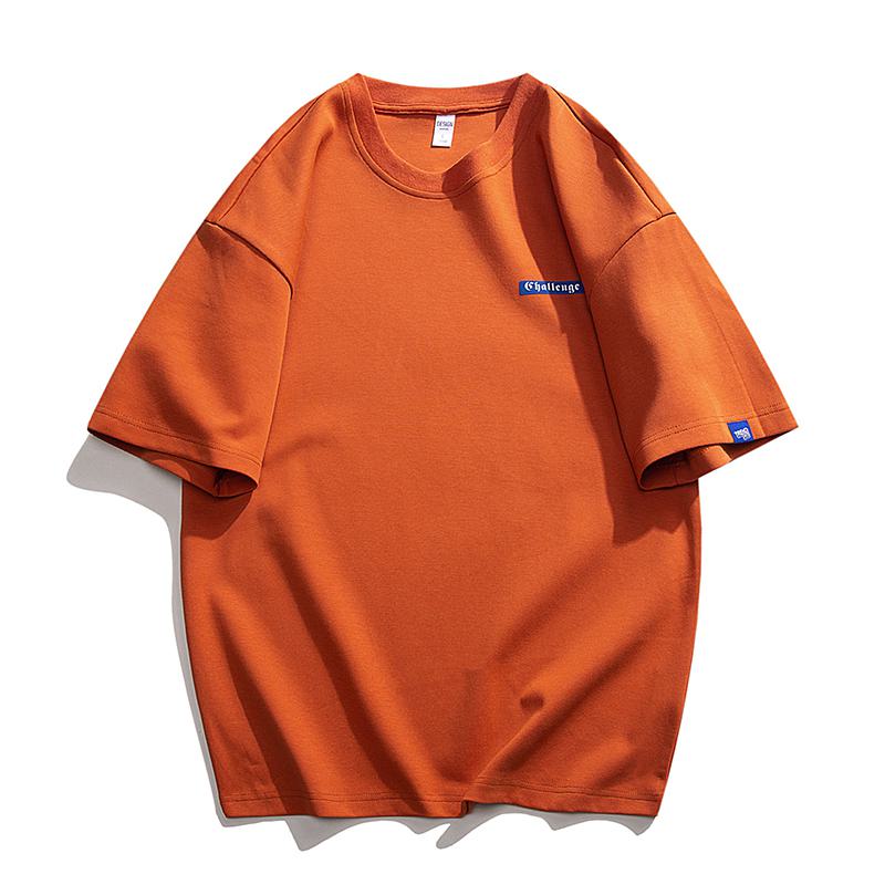 Bequemes, weiches, locker sitzendes, vielseitiges Rundhals-T-Shirt mit kurzen Ärmeln.