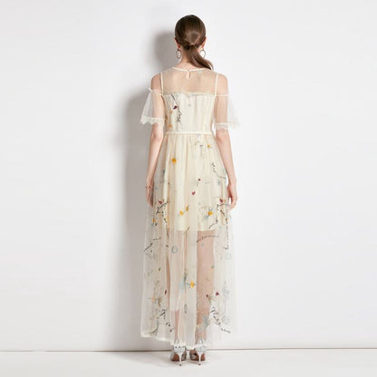 Zartes französisches Stil-Mesh-Kleid in Einfachheit