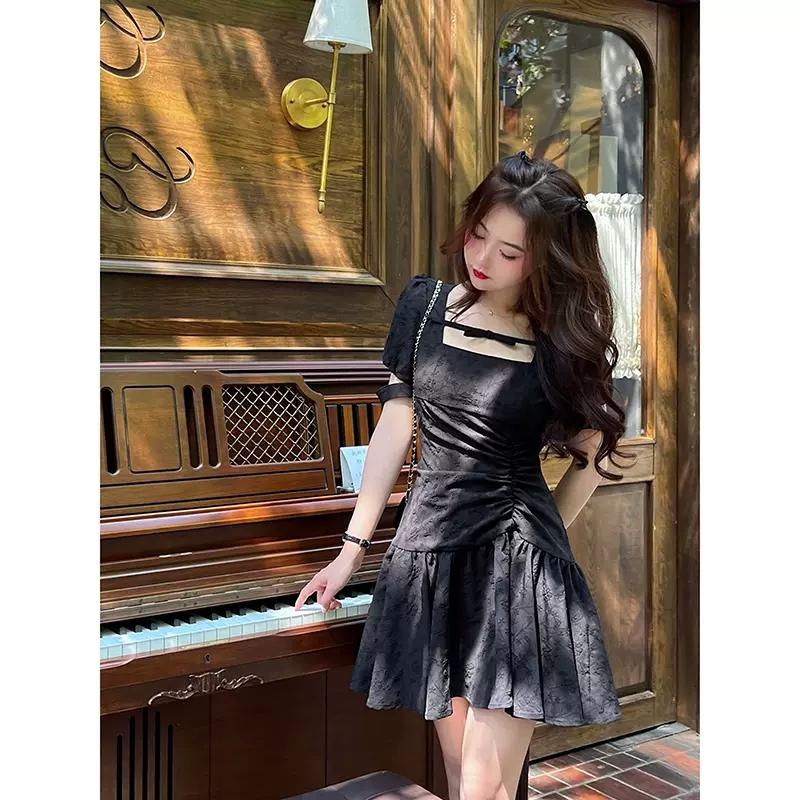 Cinched Waist Square Collar Slimming Fluffy Pleated Black Dress