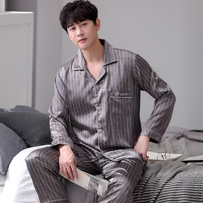Conjunto de pijama de manga larga con bolsillo de seda con cuello y botones