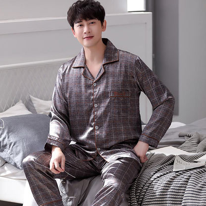 Conjunto de pijama de seda con botones delanteros de simplicidad