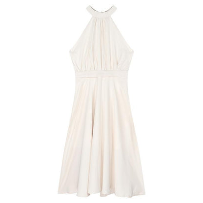 Elegantes ärmelloses Midi-Kleid mit tailliertem Bund und leicht abfallenden Schultern im französischen Stil