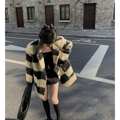 Loose Fit Thickened Plaid Thigh-Length Wool Blend Coat
