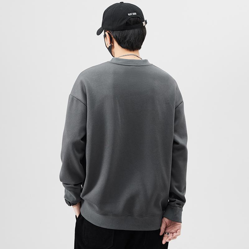 Sweatshirt en coton pur avec impression simple et tendance