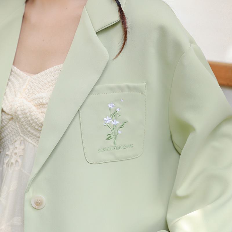 Pocket Niche Flower Embroidery Blazer
