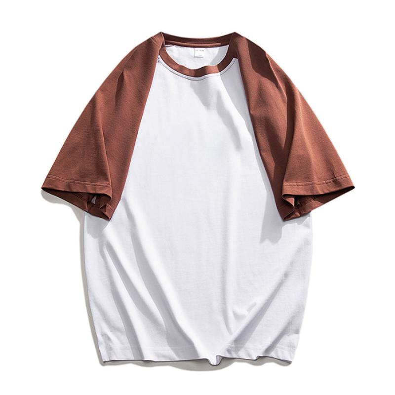Bequemes, weiches T-Shirt mit Rundhalsausschnitt, kurzen Ärmeln und einfarbiger, lässiger Passform.
