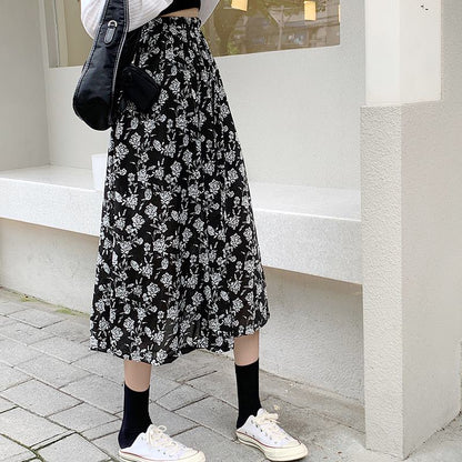 Falda de malla negra con estampado floral de talla grande