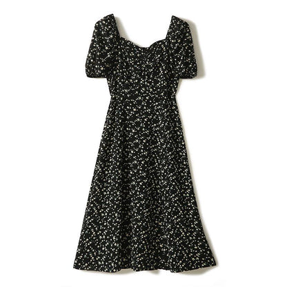 Retro-Schlankes vielseitiges Kleid mit geteiltem quadratischem Kragen und floralem Print.