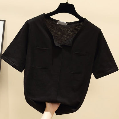 Camiseta de manga corta con cuello en V, ajuste holgado, de algodón puro con bolsillo parcheado versátil en color sólido de articulación de bambú.