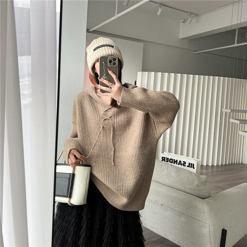 Pull ample à capuche rétro tricoté pour femmes petites et paresseuses.