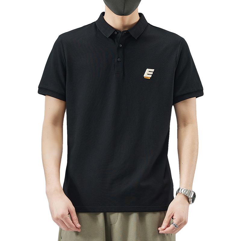 Hochwertiges Kurzarm-Poloshirt aus reiner Baumwolle mit elastischem Reverskragen.