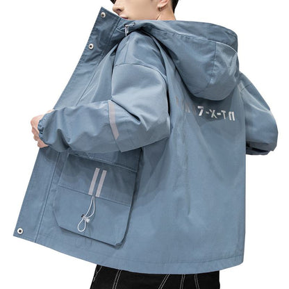 カジュアルなポーチポケット付きワークウェアスタイルの多目的レインコートフード付きジャケット。