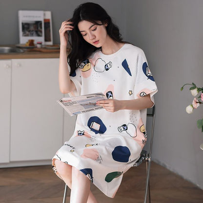 Lounge-Kleid aus Baumwolle mit Cartoon-Muster in Midi-Länge