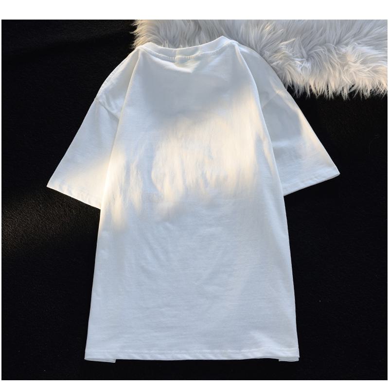 Kurzarm-T-Shirt aus reiner Baumwolle mit Streifenmuster, körperbetonte Passform und hochwertigem pflanzlichem Samt.