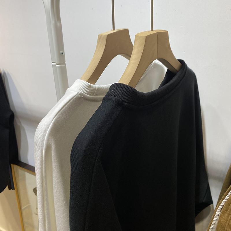 Sweatshirt à col rond en coton faux imprimé à rayures, épais et sans bouloches.