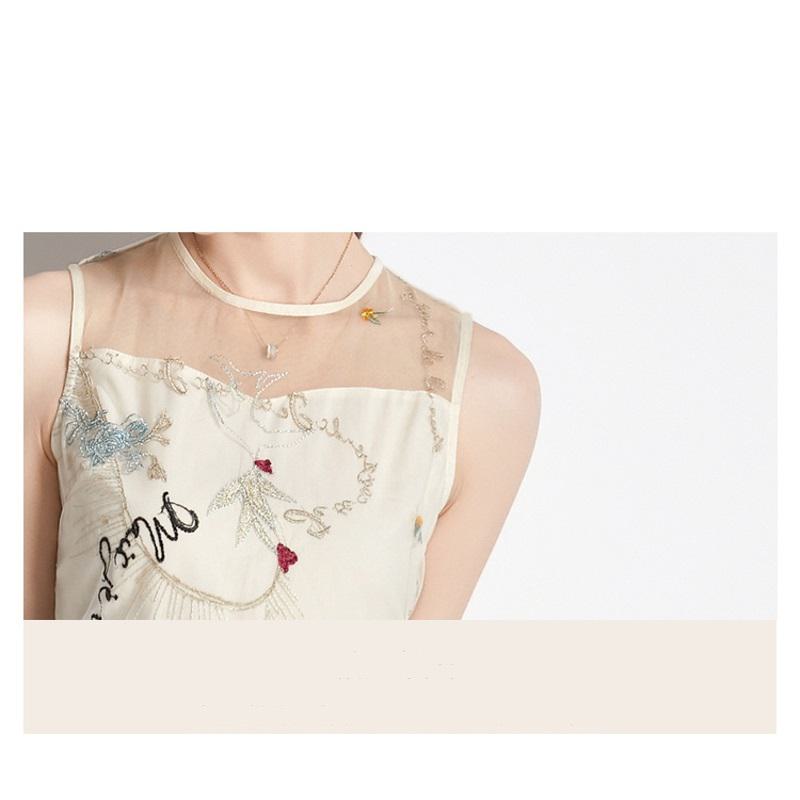 スリミングなプチ刺繍メッシュドレス
