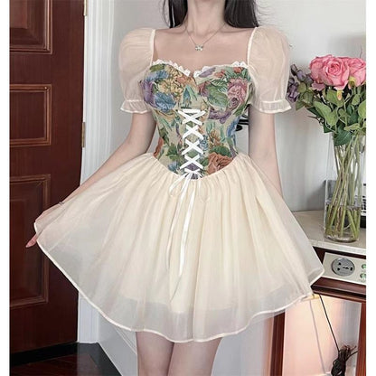 Vestido de Flores de Estilo Francés con Manga Burbuja de Encaje, Cuello Cuadrado y Falda Amplia