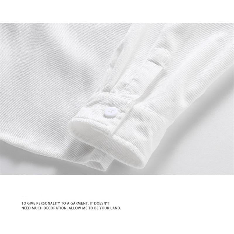 قميص طويل الأكمام بتصميم ريترو بقماش الكورديروي المتنوع والمزيّن بقطعتين مفتوحة.