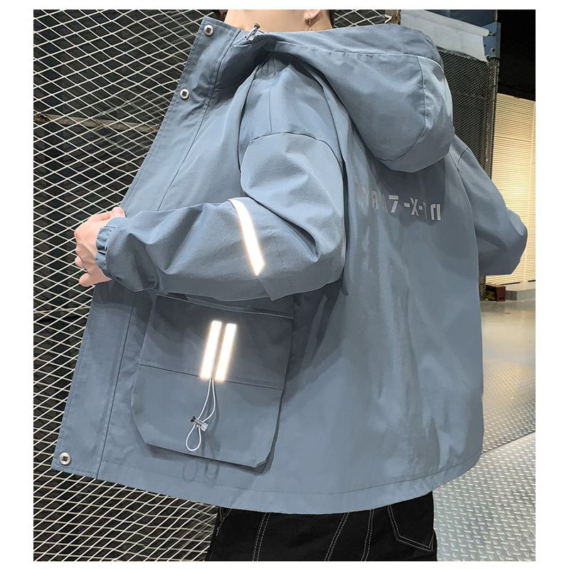 カジュアルなポーチポケット付きワークウェアスタイルの多目的レインコートフード付きジャケット。