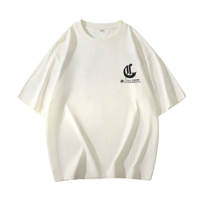 Camiseta de manga corta con cuello redondo y estampado versátil de algodón puro y cómodo con hombros caídos.