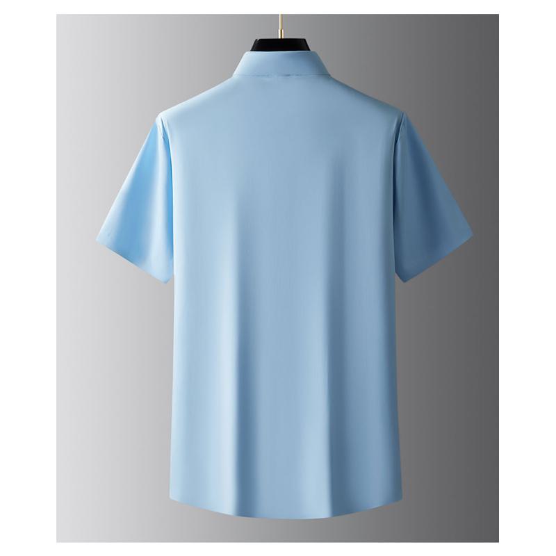 Chemise ajustée invisible à manches courtes, résistante et sans plis, pour une tenue formelle en affaires.