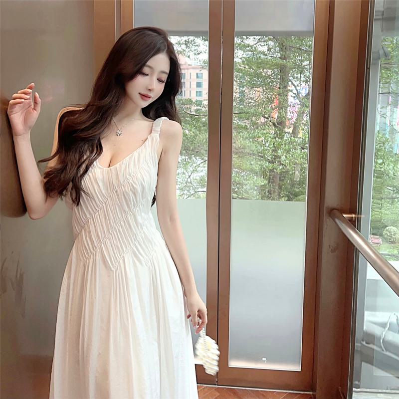 Slimming Simplicity Pleated Fairy Dress